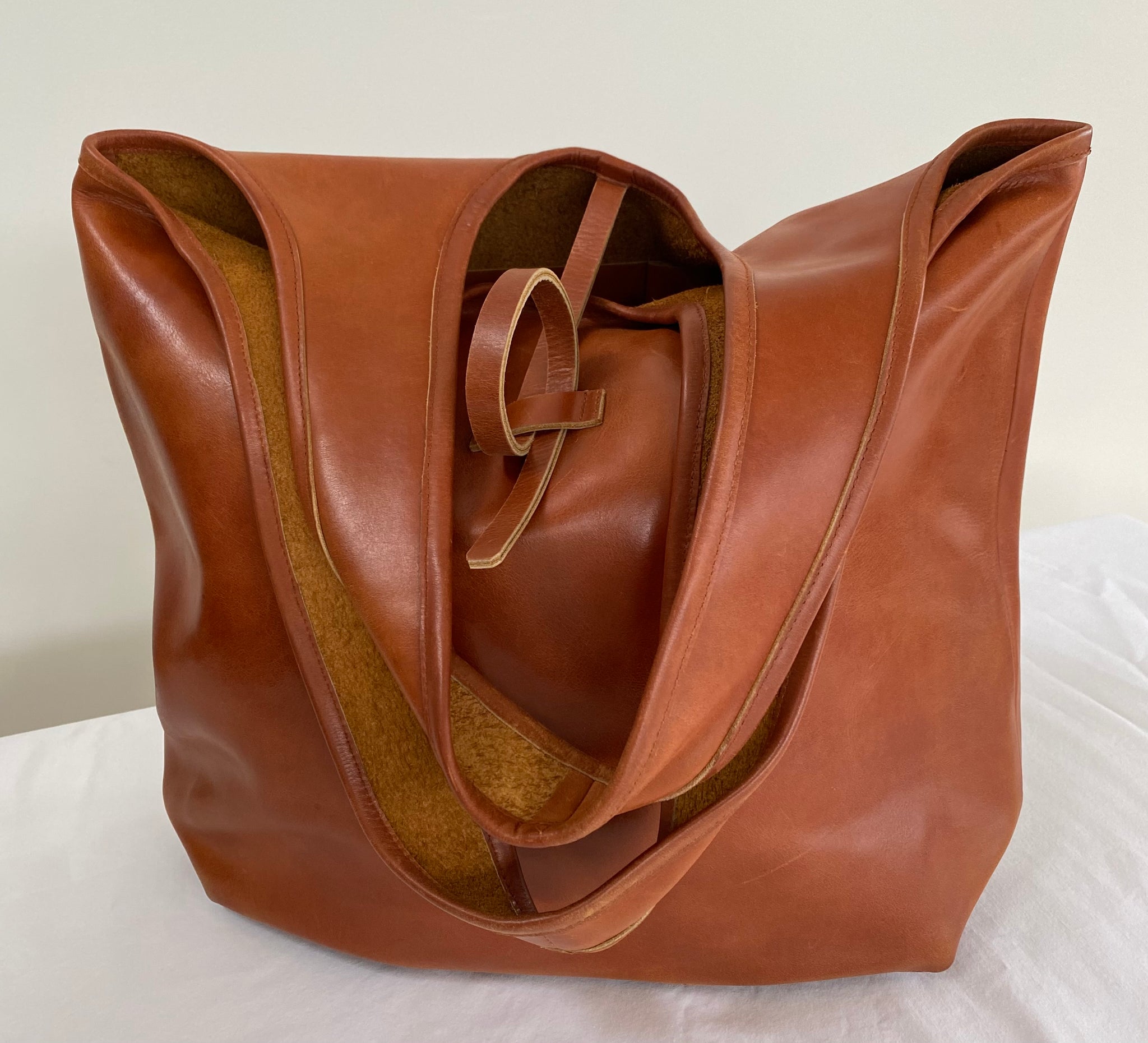 Soft slouchy tote bag online